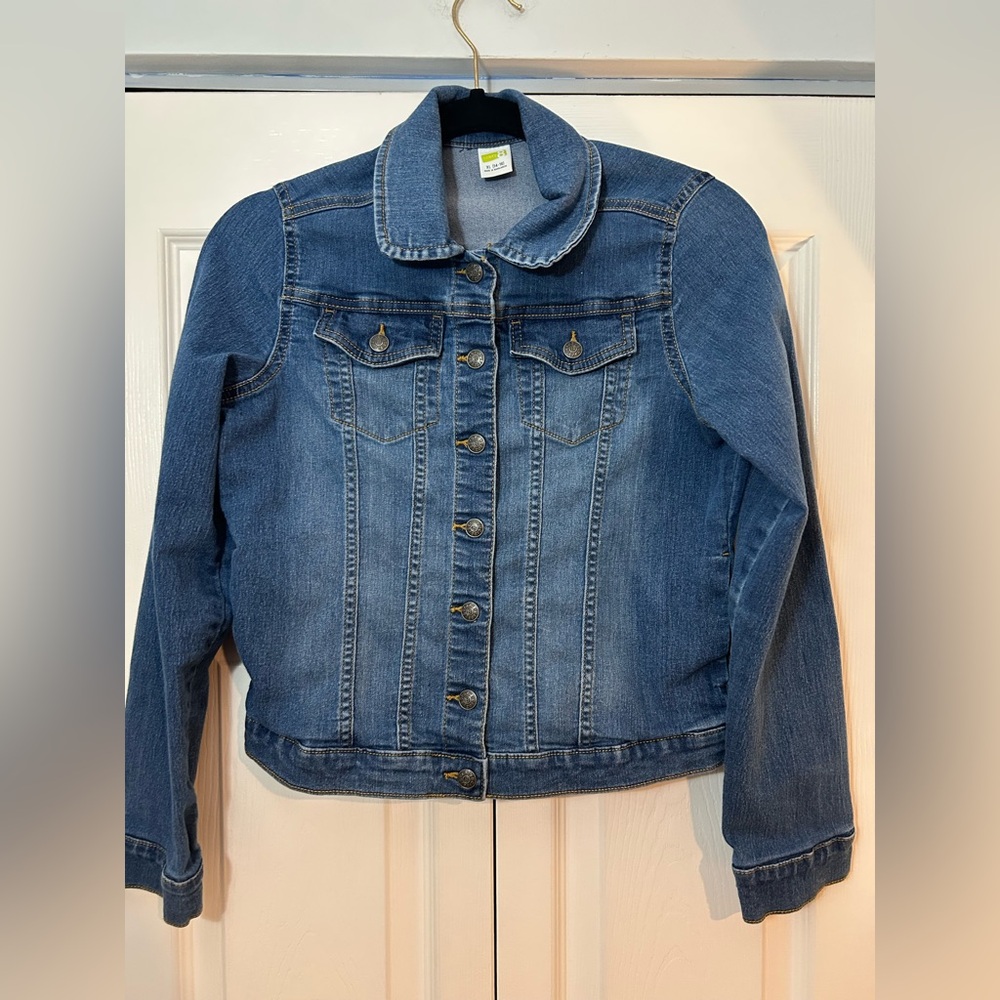 🧥 Girls Crazy 8 Denim Jacket – Size XL (14–16)